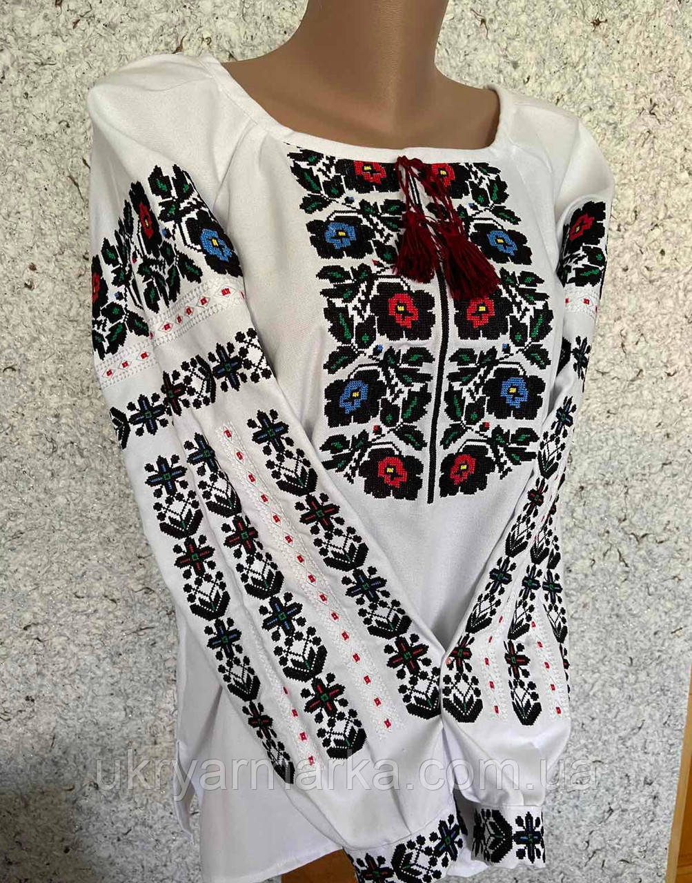 Жіноча сорочка з вишитими квітами "Михайлина"