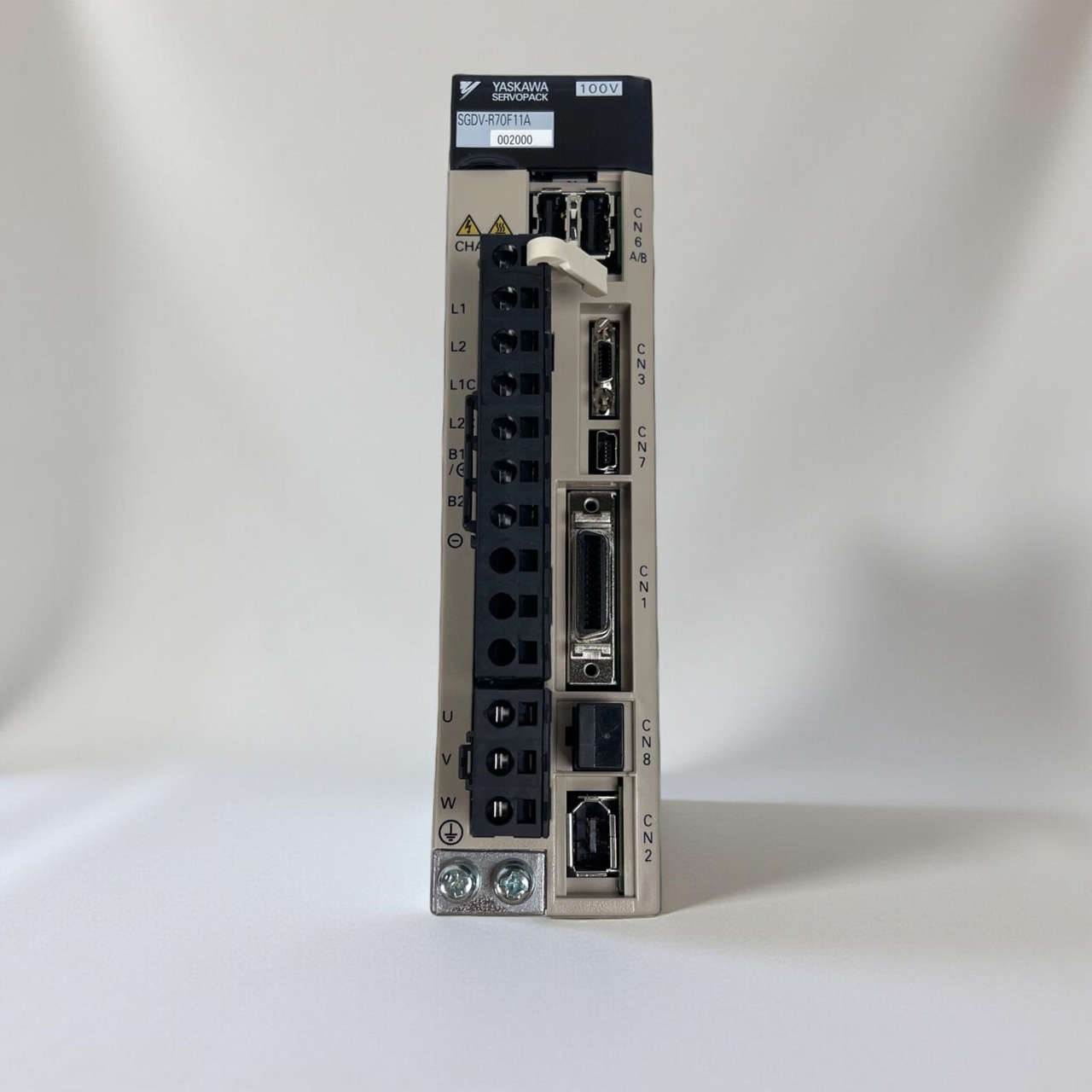 Сервопривід, сервоінвертор сервоперетворювач YASKAWA SGDV-R70F11A002000