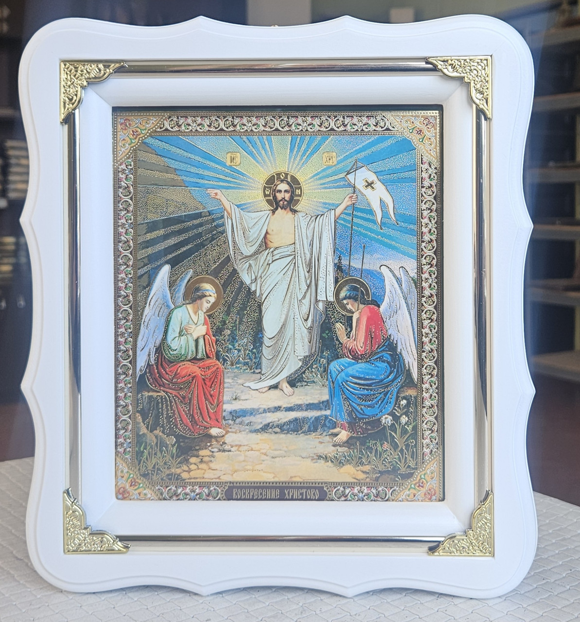 Ікона Воскресіння Христове в білому фігурному кіоті під склом, розмір 24*21, сюжет 15*18., фото 1