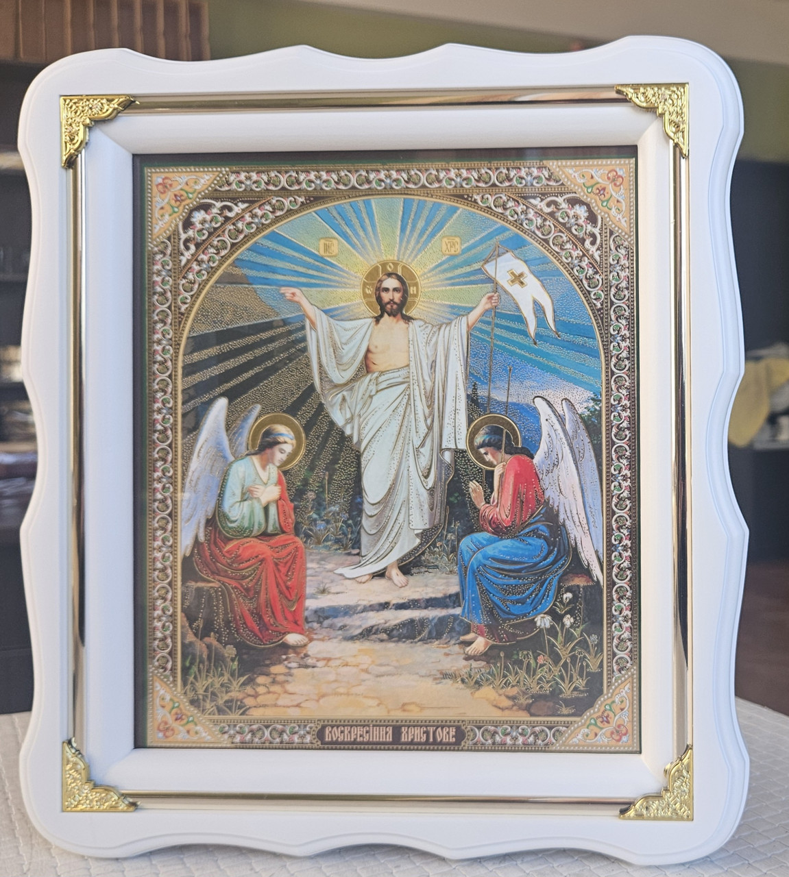 Ікона Воскресіння Христове в білому фігурному кіоті під склом, розмір 30*26, сюжет 20*24., фото 1