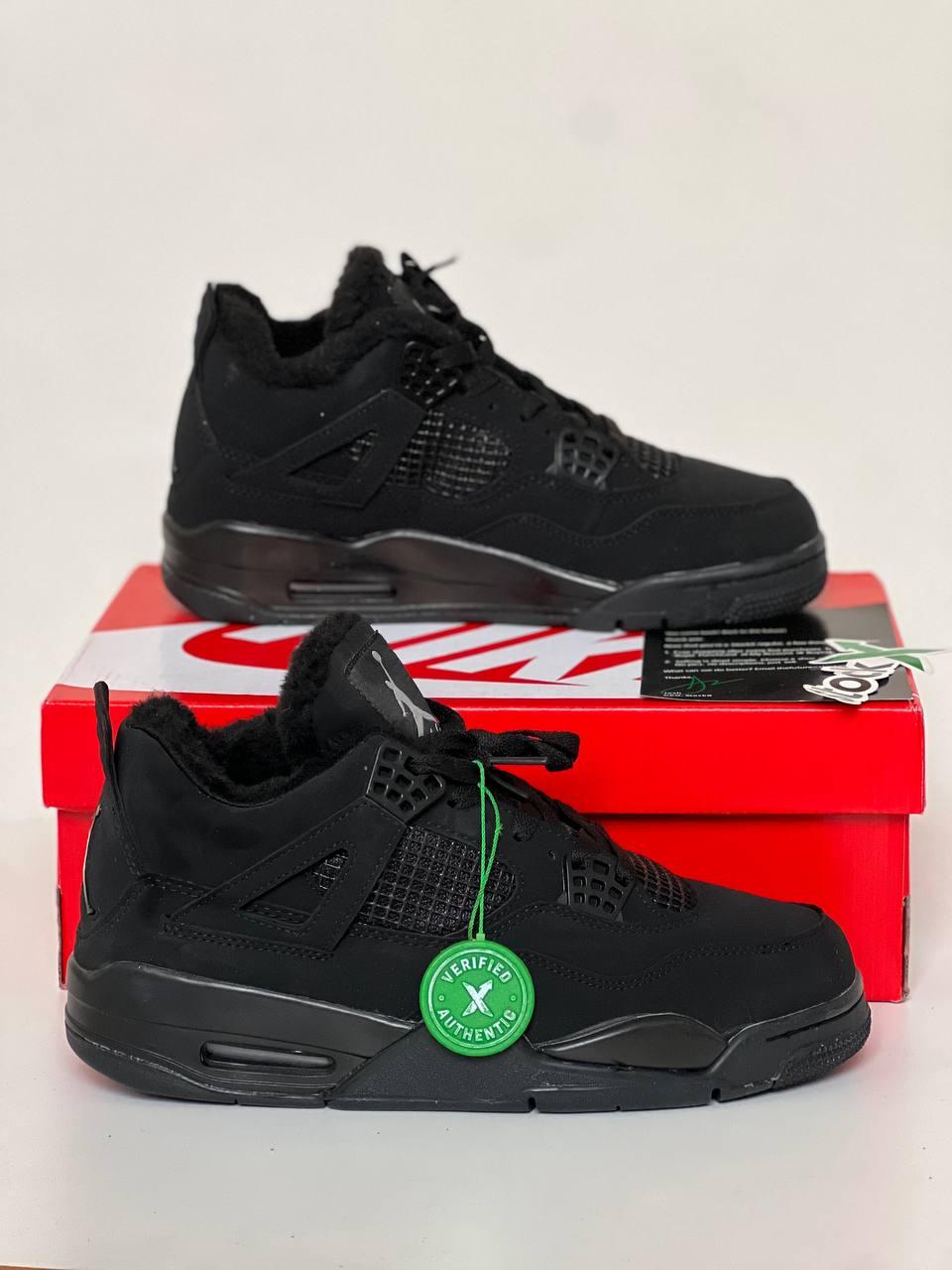 Зимові Жіночі кросівки Nike Air Jordan 4 Retro Black Cat Winter Найк Джордан Блек Кет чорні з хутром Нубук унісекс