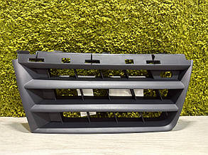 Решітка передня права нова Renault Scenic 2 2003-2006 Передня права решітка Рено Сценик 2 7701474779