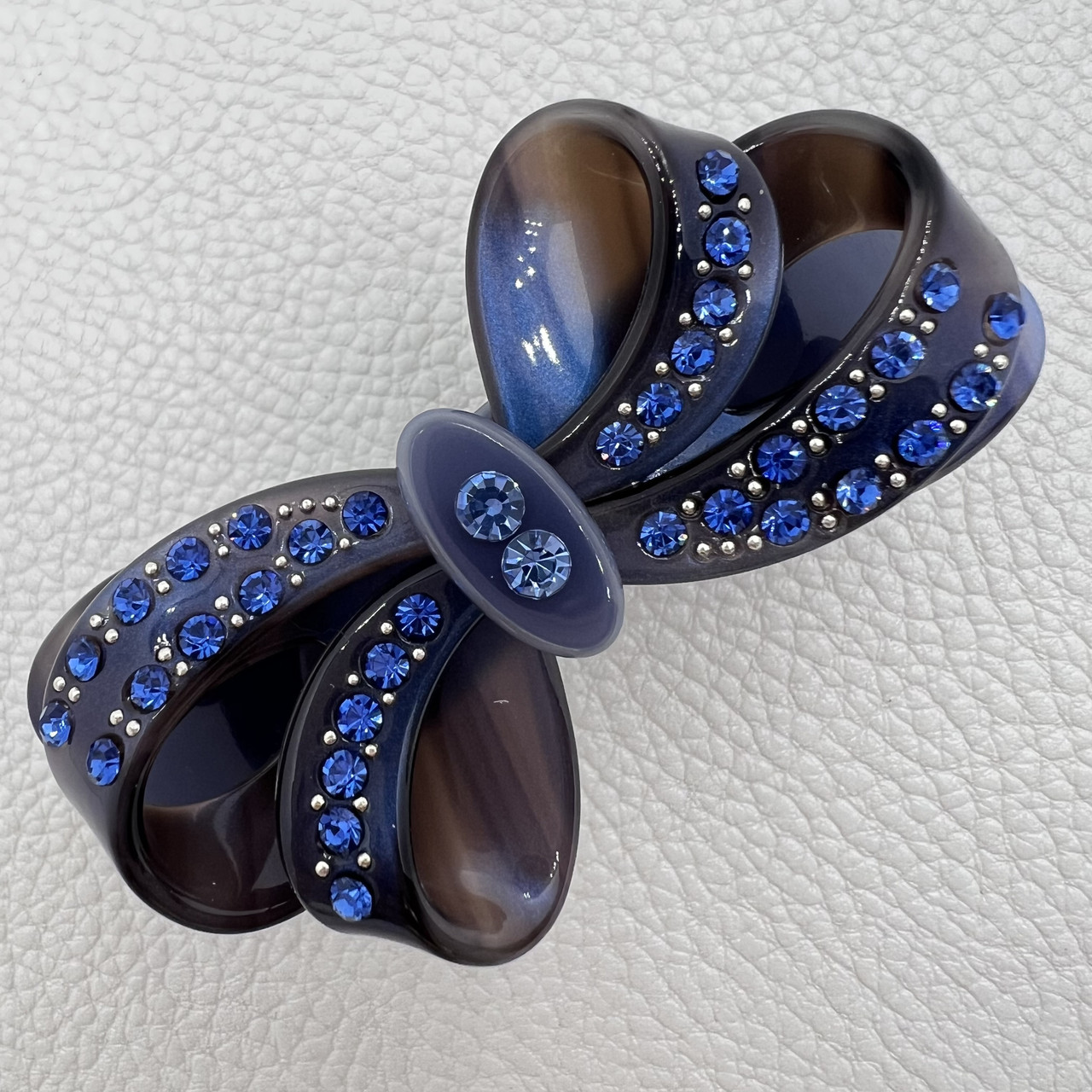 Заколка автомат для волос бантик темно синего цвета с камушками длина 8 см ширина 3.5 см