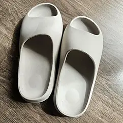 Жіночі шльопанці розмір 36