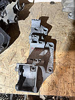 045903143C Кронштейн кріплення генератора компрессора кондиционера golf 4 bora sharan alhambra octavia t5 polo