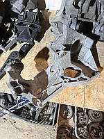 038903143H Кронштейн кріплення генератора компрессора кондиционера golf 4 bora sharan alhambra octavia t4 polo