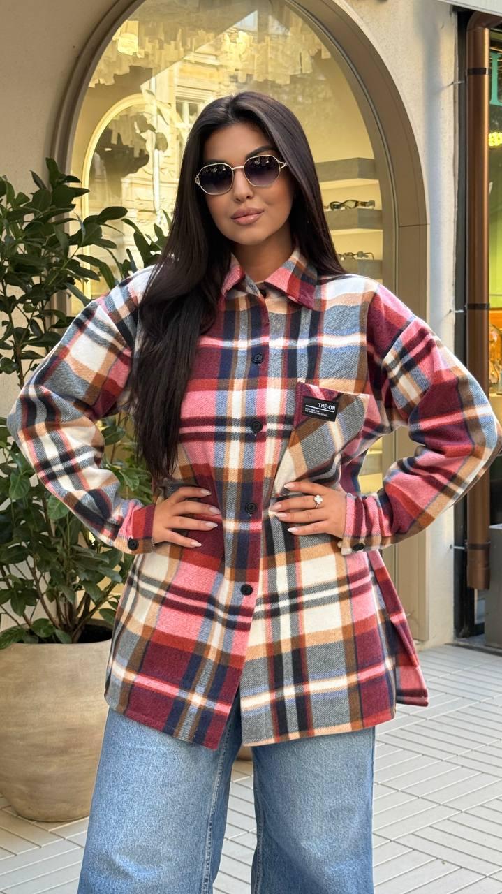 Тепла вільна жіноча сорочка в червону карту з флісу батал, фото 1