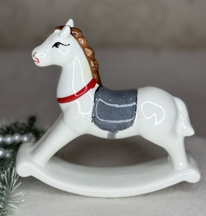 🤍Декоративна статуетка порцеляновий Кінь-гойдалка 14х15х4 см Білий, фото 1