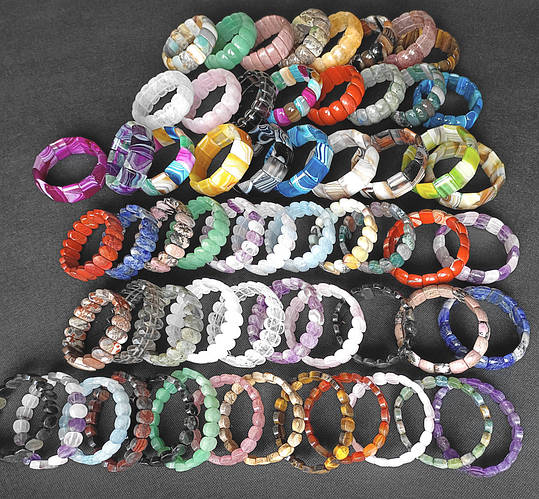 Новинки! Браслети на руку з натурального каміння!