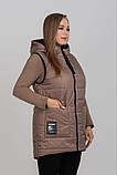 Жіночий жилет з накладними кишенями і капюшоном М-1130, фото 9