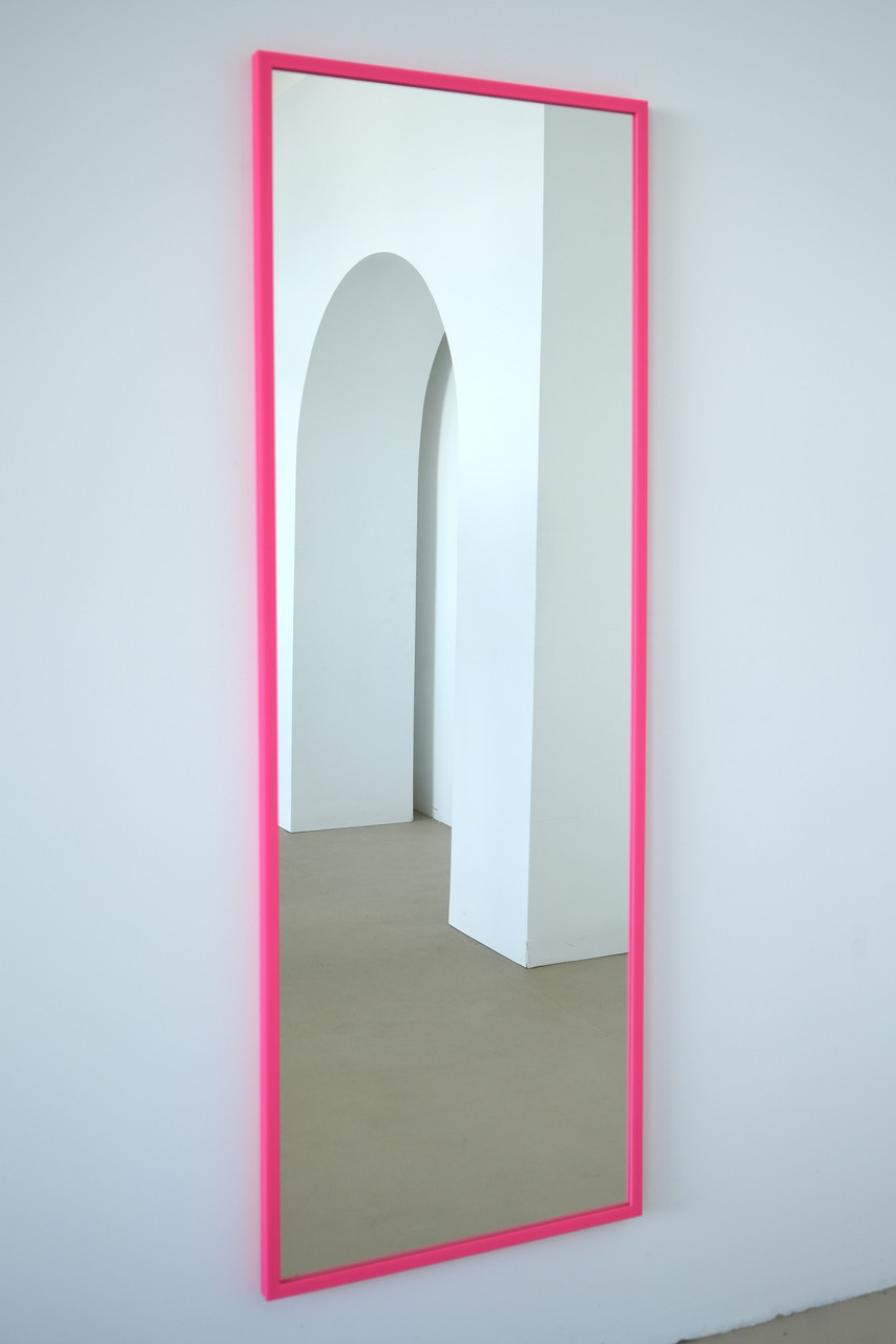 Настінне дзеркало на повний зріст в рамі 170*60 рожеве, фото 1