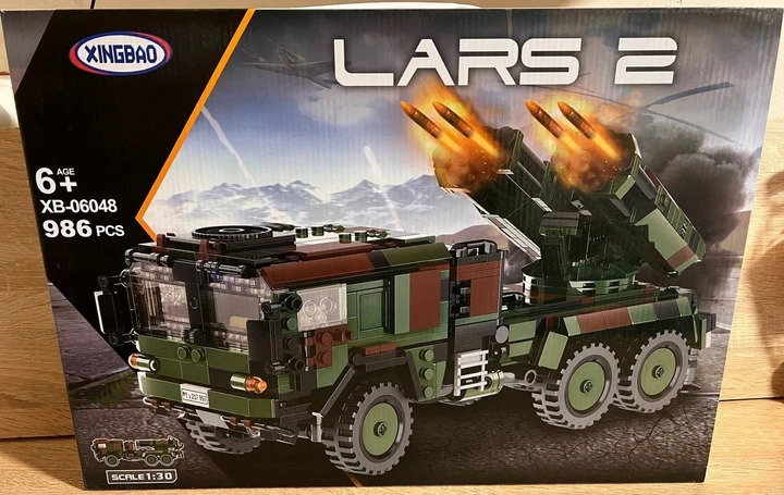 Конструктор XB-06048 Німецька самохідна РСЗВ LARS-2 986 деталей, фото 1