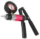 Ручний вакуумний насос з манометром Mar-Pol M57698, 21 елемент, кейс, фото 5