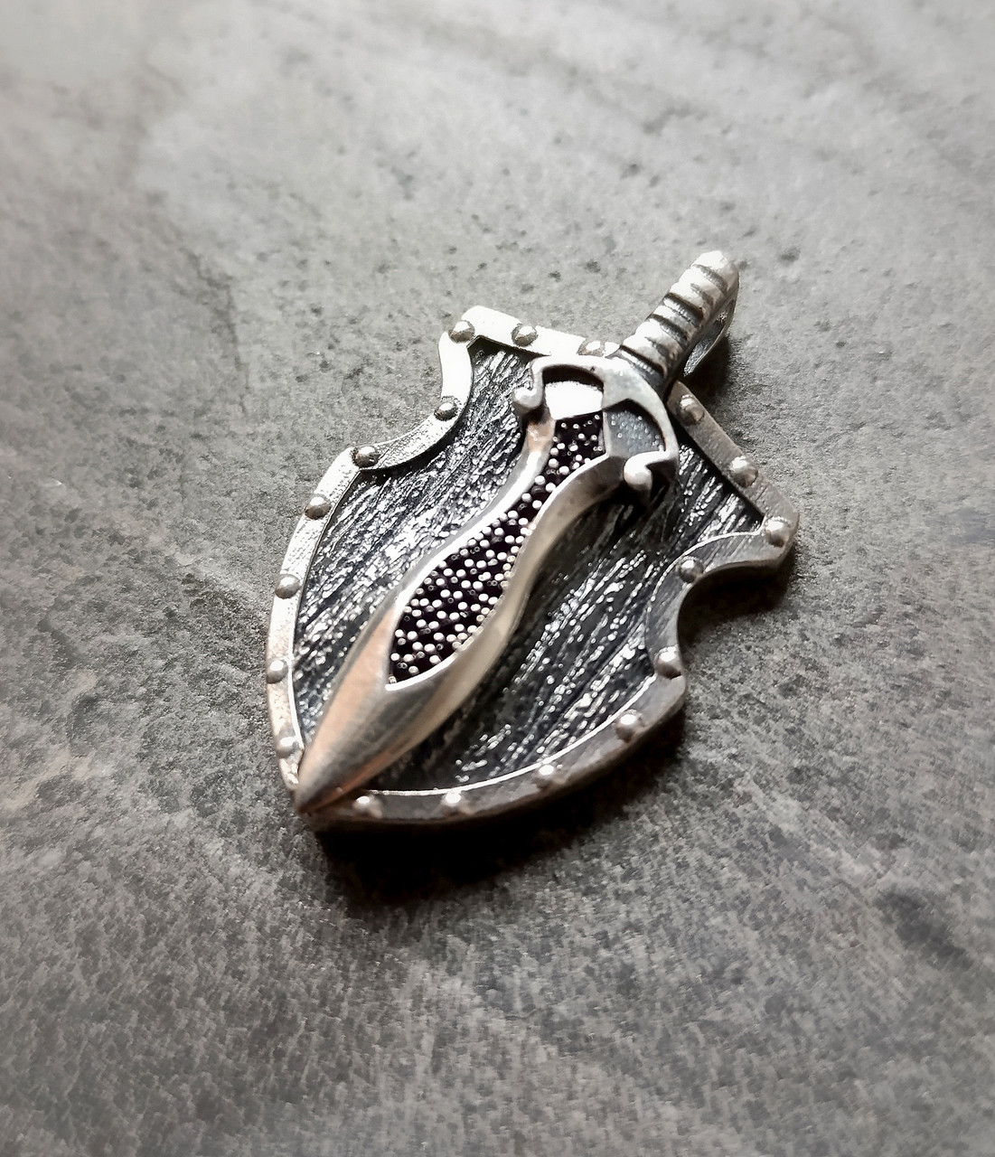 Підвіска срібна "Щит із кинджалом" ПЩкн-чц2, фото 1