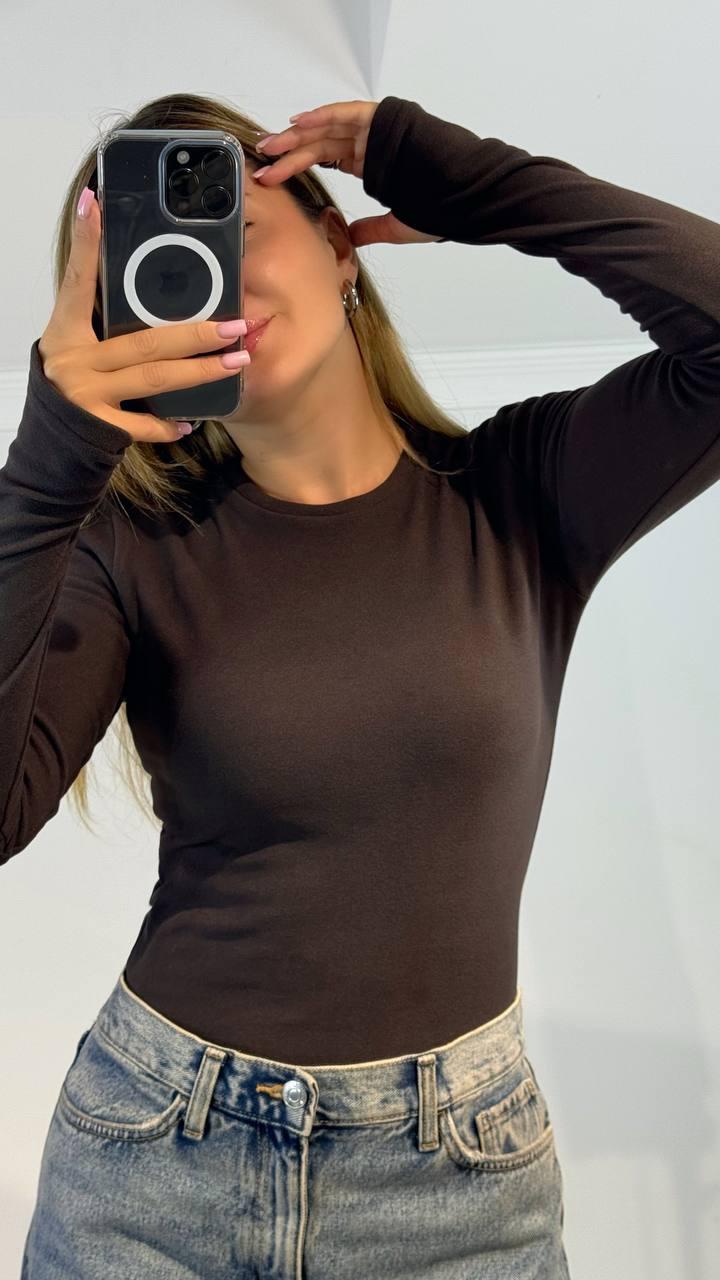 Коричневий жіночий лонгслів із теплого трикотажу, фото 1