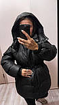 Жіноча зимова куртка чорна з капюшоном на еко-пуху — модна тепла куртка з кулісою, М, L, XL, фото 5