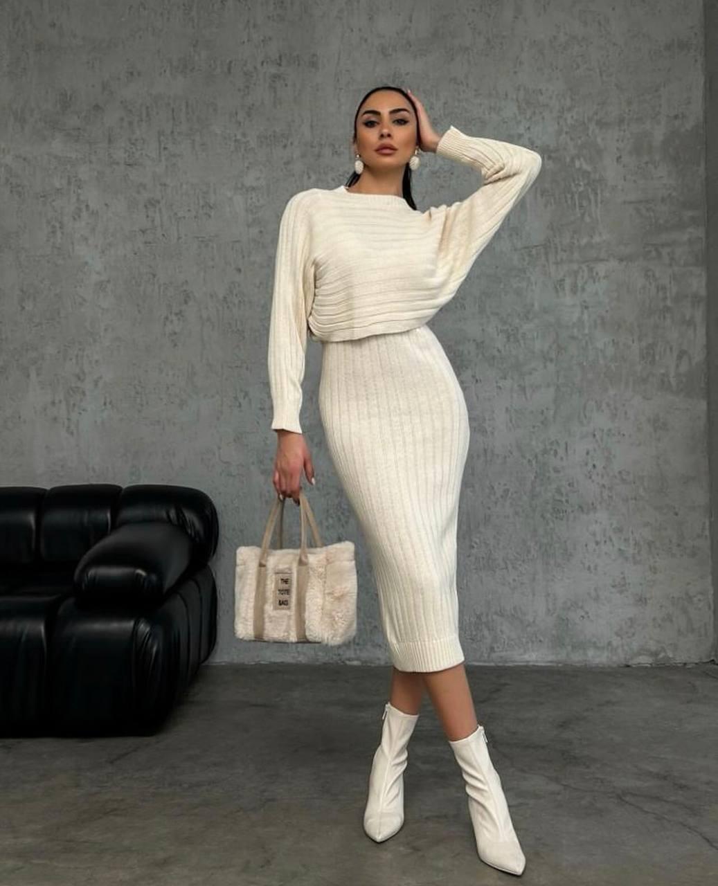 Теплий комплект сукня + светр з якісної тканини ангора рубчик Модель: 824-1593 Колір : молочний та чорний, фото 1