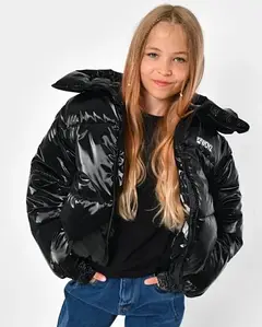 Зимова куртка для дівчинки дитяча пуховик стьобана з капюшоном чорна