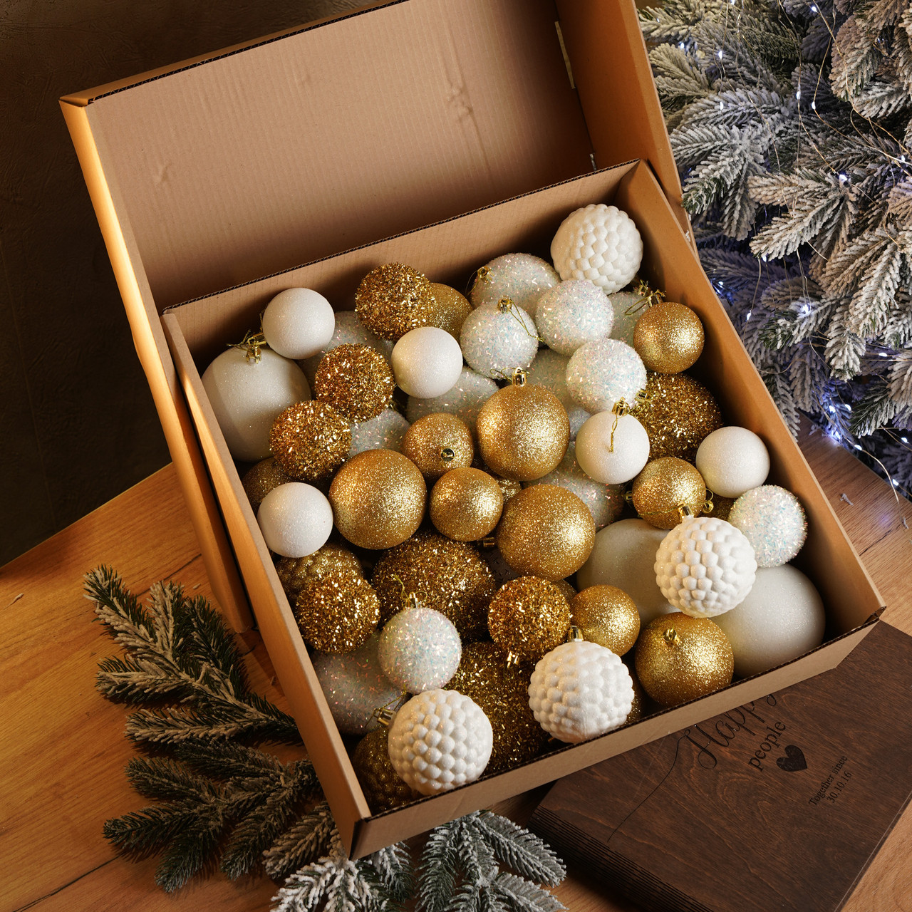 Набір 40 новорічних ялинкових кульок іграшок, куль на ялинку, золоті новорічні ялинкові кульки кулі іграшки та прикраси пластикові