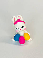 Прикраса для торта з шоколадної глазурі Зайченя з яєчками 3D