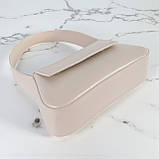 Жіночий клатч сумка через плече бежева маленька сумочка з плечовим ременем з екошкіри, фото 2