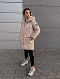 Жіноча тепла стьобана плащова куртка на хутрі бежева, фото 4