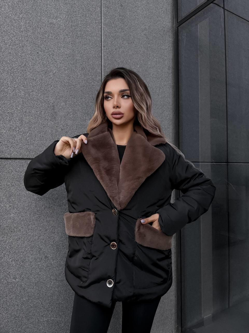Жіноча утеплена плащова куртка з хутром кролика чорний, фото 1