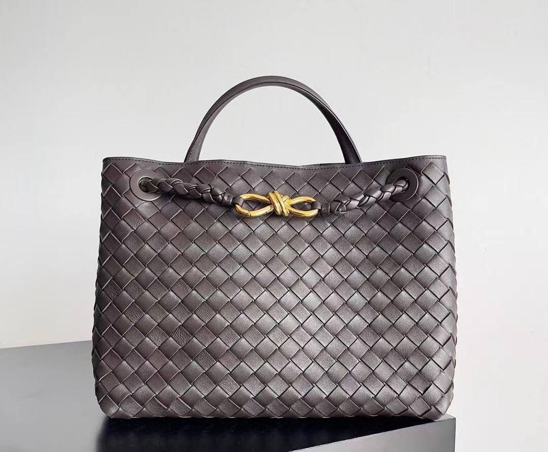 Жіноча сумка BV Andiamo