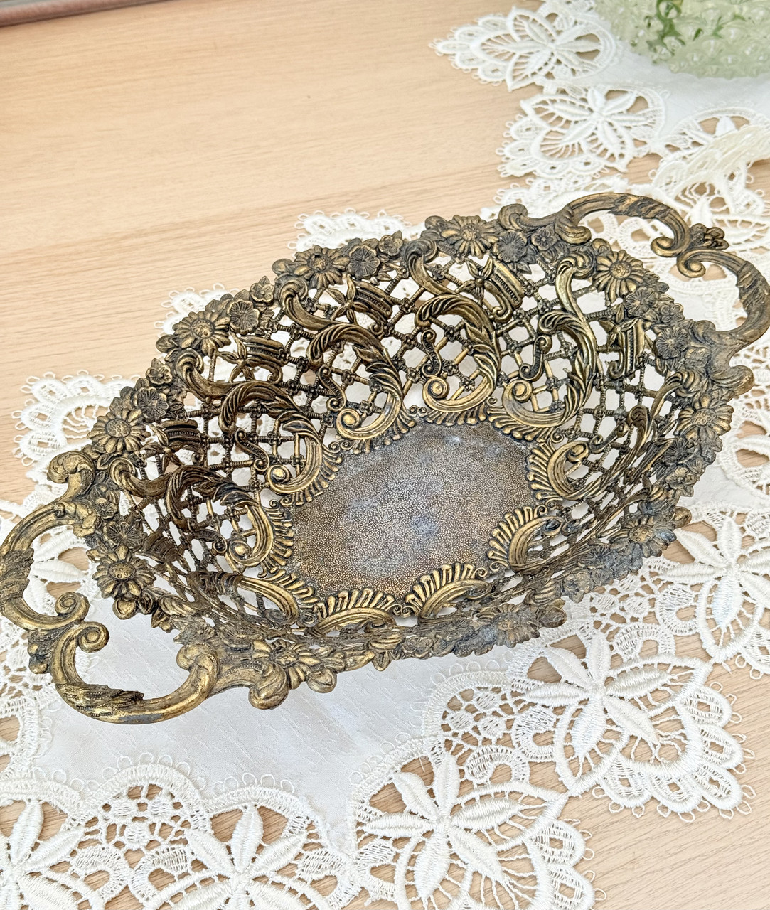 Вінтажна ажурна фруктовиця з ручками, латунь, Італія, вінтаж, фото 1