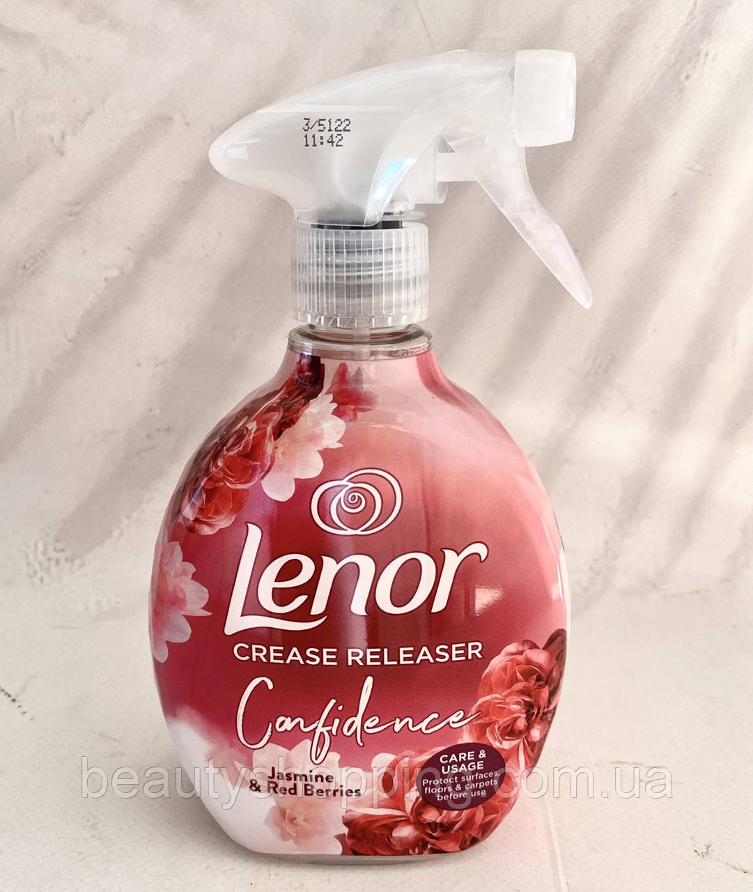 Lenor Divine crease releaser Jasmine & Red Berries Спрей для розгладження складок на одязі 500 мл