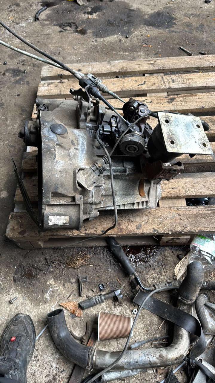 Вітаю усіх зацікавлених!!!<br />
 Предметом продажі є коробка передач !!!<br />
 Кпп робоча в гарному стані з гарантією на встановлення та перевірку 14днів<br />
 Відправляємо наложним платежем по усій території України по передоплаті на транспортні витрати<br />
 Також маємо багато інших запчастин до цього автомобіля<br />
 Більш детальні фото можемо надіслати на Viber WhatsApp Facebook<br />
 Запрошуємо до перегляду інших оголошень автора — фото 3