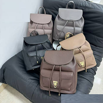 Рюкзак жіночий міський 31*26 см з клапаном і кишенею в різних кольорах Janin