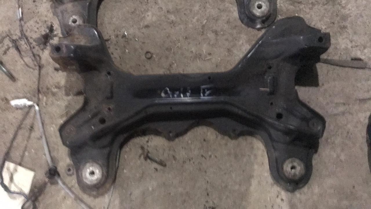 Вітаю зацікавлених на авто розборці Чемпіон !!!<br />
 Предметом оголошення є&nbsp;Підрамник Передній Golf 4&nbsp;<br />
 Фактичний стан на фото. Гарантія 14 днів на встановлення та перевірку<br />
 Висилаємо по всій Україні по передоплаті на транспортні витрати!<br />
 Наявність та асортимент на складі постійно змінюються.<br />
 Точні деталі уточняйте по телефону +380973363743 — фото 5