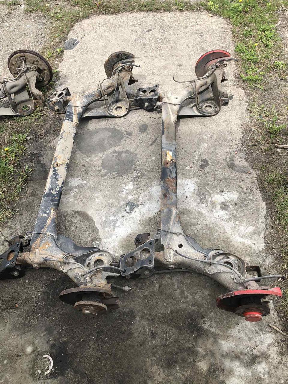 Вітаю зацікавлених на авто розборці Чемпіон !!!<br />
 Предметом оголошення є&nbsp;Балка Задня Vw Golf 4&nbsp;<br />
 Ціна вказана за голу Балку<br />
 Фактичний стан на фото. Гарантія 14 днів на встановлення та перевірку<br />
 Висилаємо по всій Україні по передоплаті на транспортні витрати!<br />
 Наявність та асортимент на складі постійно змінюються.<br />
 Точні деталі уточняйте по телефону +380973363743 — фото 5