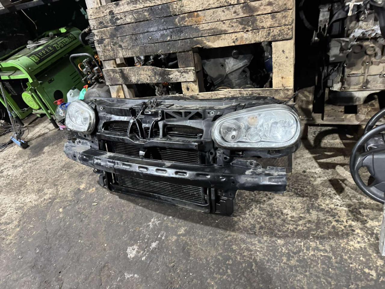 <p>Вітаю зацікавлених на авто розборці Чемпіон !!!<br />
 Предметом оголошення є&nbsp;Телевізор Vw Golf IV Без Кондиціонера! малий<br />
 Ціна вказана за голий телевізор!<br />
 Фактичний стан на фото. Гарантія 14 днів на встановлення та перевірку<br />
 Висилаємо по всій Україні по передоплаті на транспортні витрати!<br />
 Наявність та асортимент на складі постійно змінюються.<br />
 Точні деталі уточняйте по телефону +380973363743</p> — фото 4