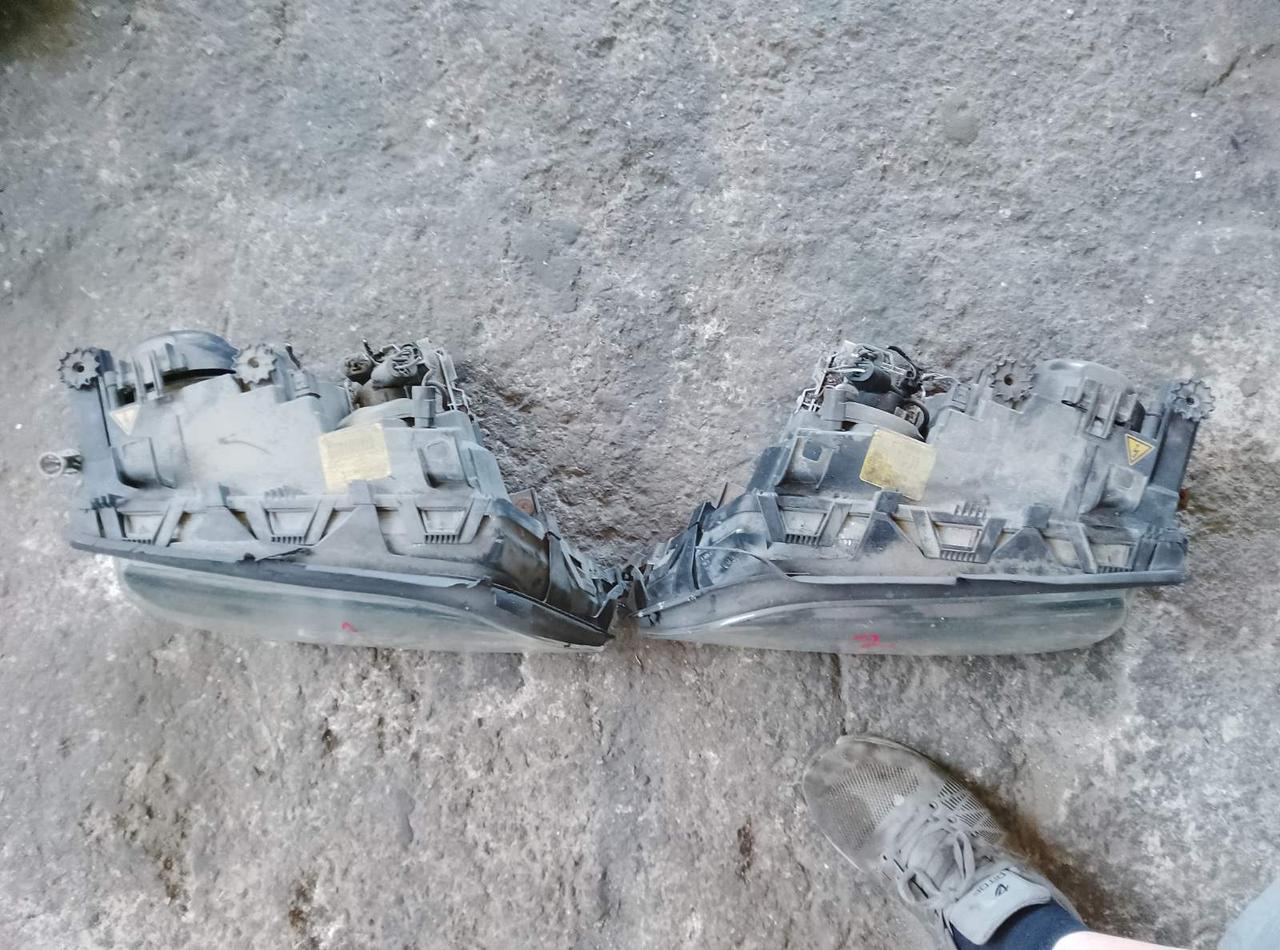 Вітаю зацікавлених на авто розборці Чемпіон !!!<br />
 Предметом оголошення є&nbsp;Фари Передні Bmw e46 lit Bi Xenon<br />
 Ціна вказана за Одну фару<br />
 Фактичний стан на фото. Гарантія 14 днів на встановлення та перевірку<br />
 Висилаємо по всій Україні по передоплаті на транспортні витрати!<br />
 Наявність та асортимент на складі постійно змінюються.<br />
 Точні деталі уточняйте по телефону +380973363743 — фото 2