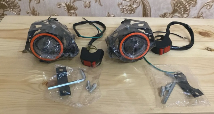 Фары прожекторы для мотоцикла U7 LED 12В 3000лм Angel Eyes