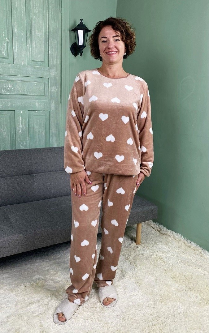 Піжама жіноча махрова тепла кофта з брюками тепла сердечки капучіно 48-56 р.