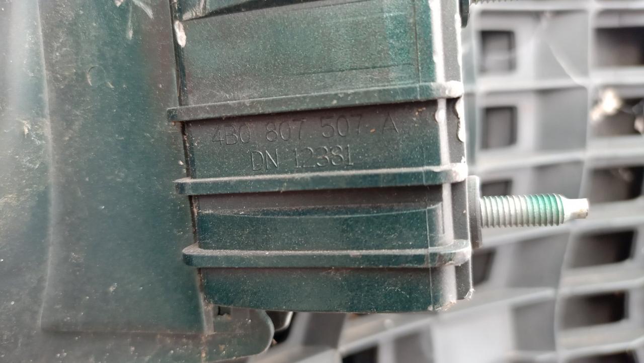 Вітаю зацікавлених на авто розборці Чемпіон !!!<br />
 Предметом оголошення є&nbsp;Задній бампер Audi A6 C5 унівесал 4B9807511&nbsp;<br />
 Фактичний стан на фото. Гарантія 14 днів на встановлення та перевірку<br />
 Висилаємо по всій Україні по передоплаті на транспортні витрати!<br />
 Наявність та асортимент на складі постійно змінюються.<br />
 Точні деталі уточняйте по телефону +380973363743 — фото 3