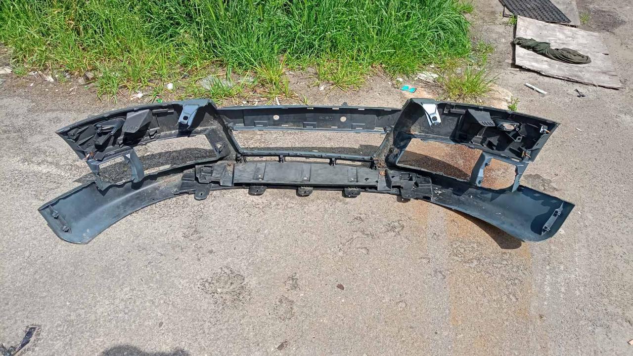 Вітаю зацікавлених на авто розборці Чемпіон !!!<br />
 Предметом оголошення є&nbsp;&nbsp;Бампер передній Audi TT 8J (2006-2009)&nbsp;8J0807437<br />
 Фактичний стан на фото. Гарантія 14 днів на встановлення та перевірку<br />
 Висилаємо по всій Україні по передоплаті на транспортні витрати!<br />
 Наявність та асортимент на складі постійно змінюються.<br />
 Точні деталі уточняйте по телефону +380973363743 — фото 4