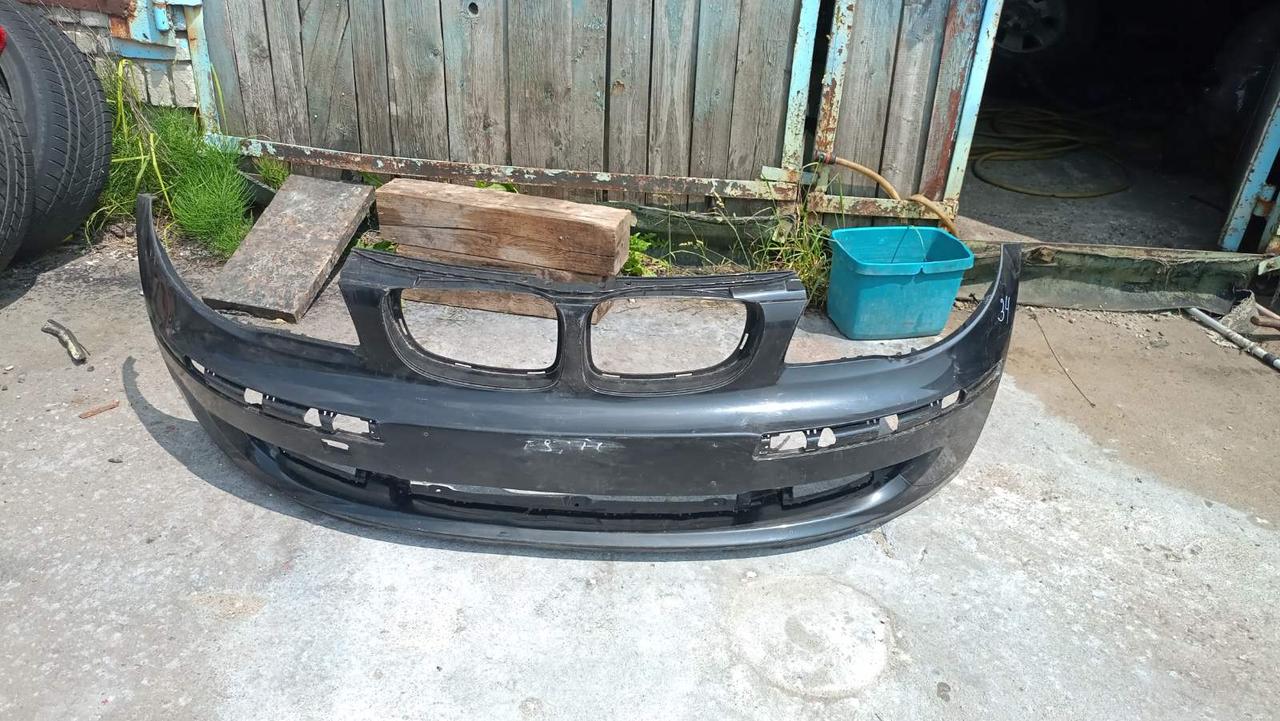 Вітаю зацікавлених на авто розборці Чемпіон !!!<br />
 Предметом оголошення є&nbsp;&nbsp;Бампер передній BMW 1 E87 E81 2007-2012 7166462<br />
 Фактичний стан на фото. Гарантія 14 днів на встановлення та перевірку<br />
 Висилаємо по всій Україні по передоплаті на транспортні витрати!<br />
 Наявність та асортимент на складі постійно змінюються.<br />
 Точні деталі уточняйте по телефону +380973363743 — фото 1