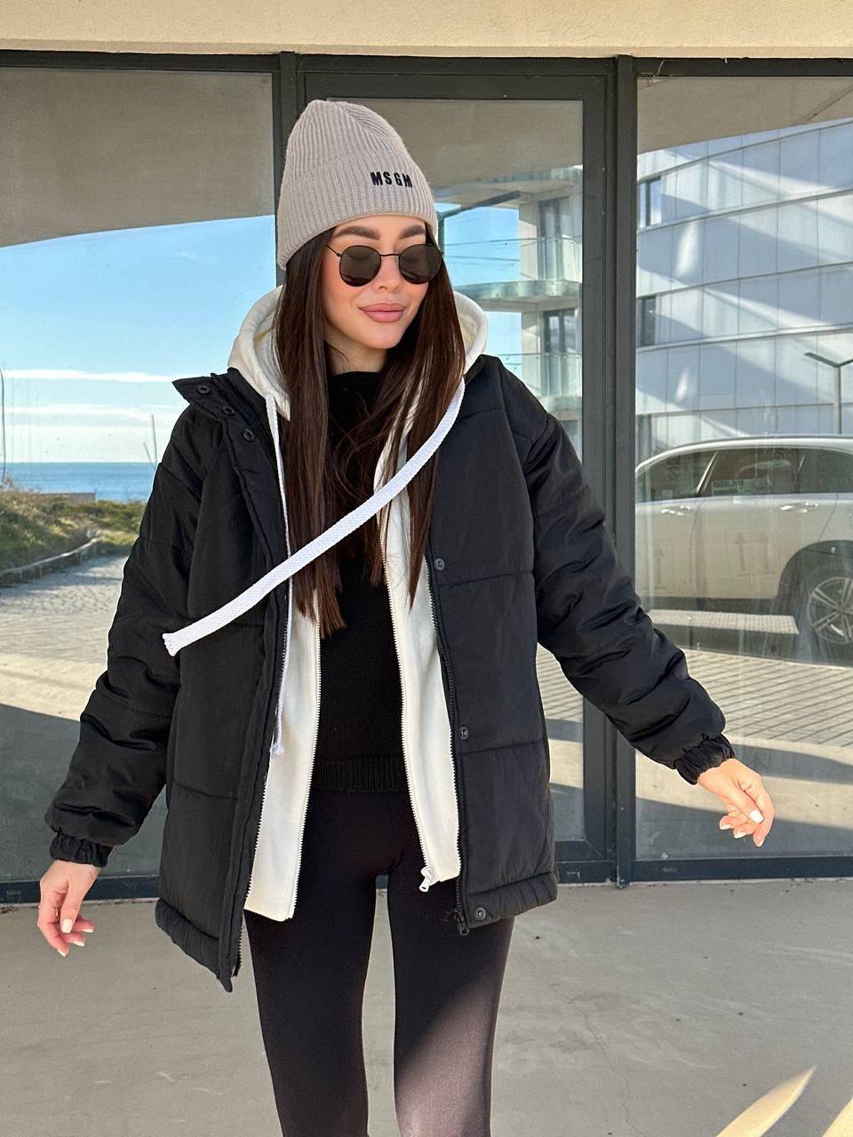 Жіноча стильна куртка пуховик стьобана легка зимова тепла курточка плащівка вшитий капюшон синтепон 250 них фіксатори, фото 1