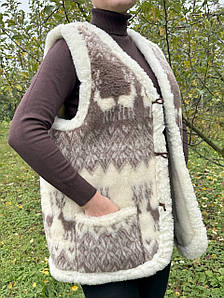 Жилет (жилетка, безрукавка) з натуральної овчини з візерунком Олені (48-58 р.)