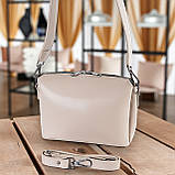 Класична сумка жіноча крос боді маленька через плече з екошкіри бежевий, фото 2