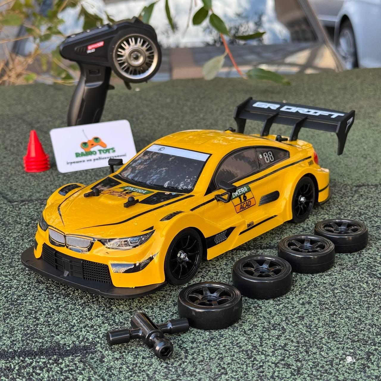 Дрифт машинка на радіоуправлінні BMW M3 жовта - 30 км/год | Машинки БМВ для дрифту на пульті управління Дрифт машина, фото 1