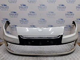 Бампер передний Renault
