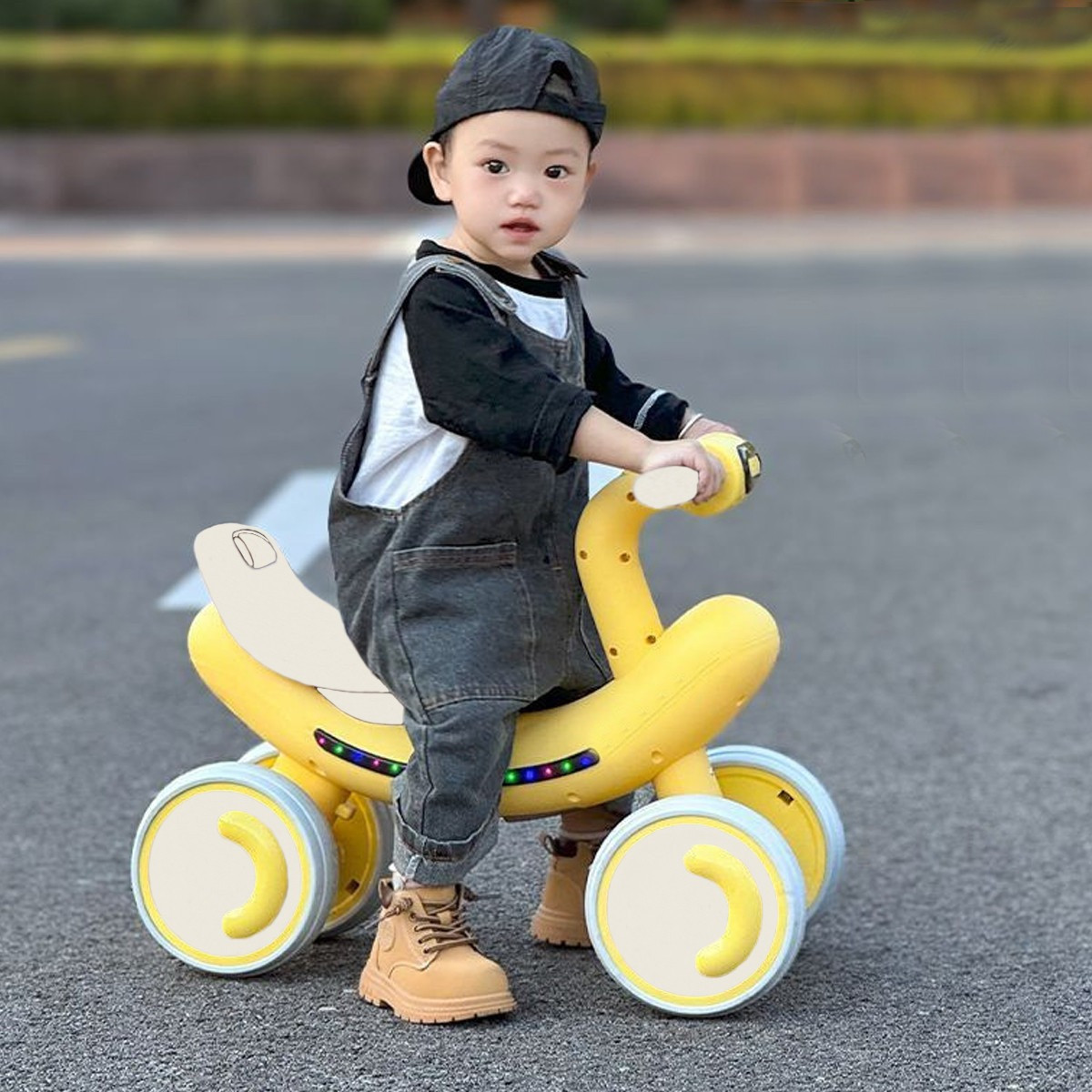 Дитяча каталка-толокар 1.5-3 роки музика світло Bambi M 6239 Жовтий, фото 1