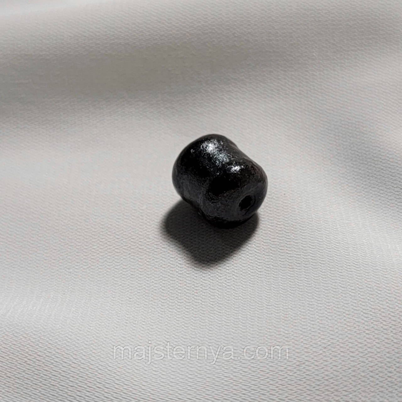 Керамічна намистина чорна, 9мм*10мм. Косівська кераміка намистини ручної роботи.