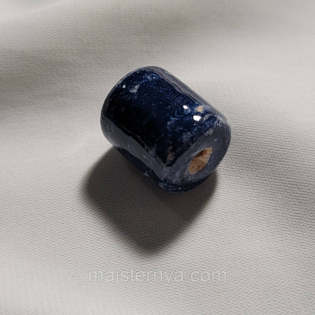 Керамічна намистина синя, 15мм*18мм. Косівська кераміка намистини ручної роботи.