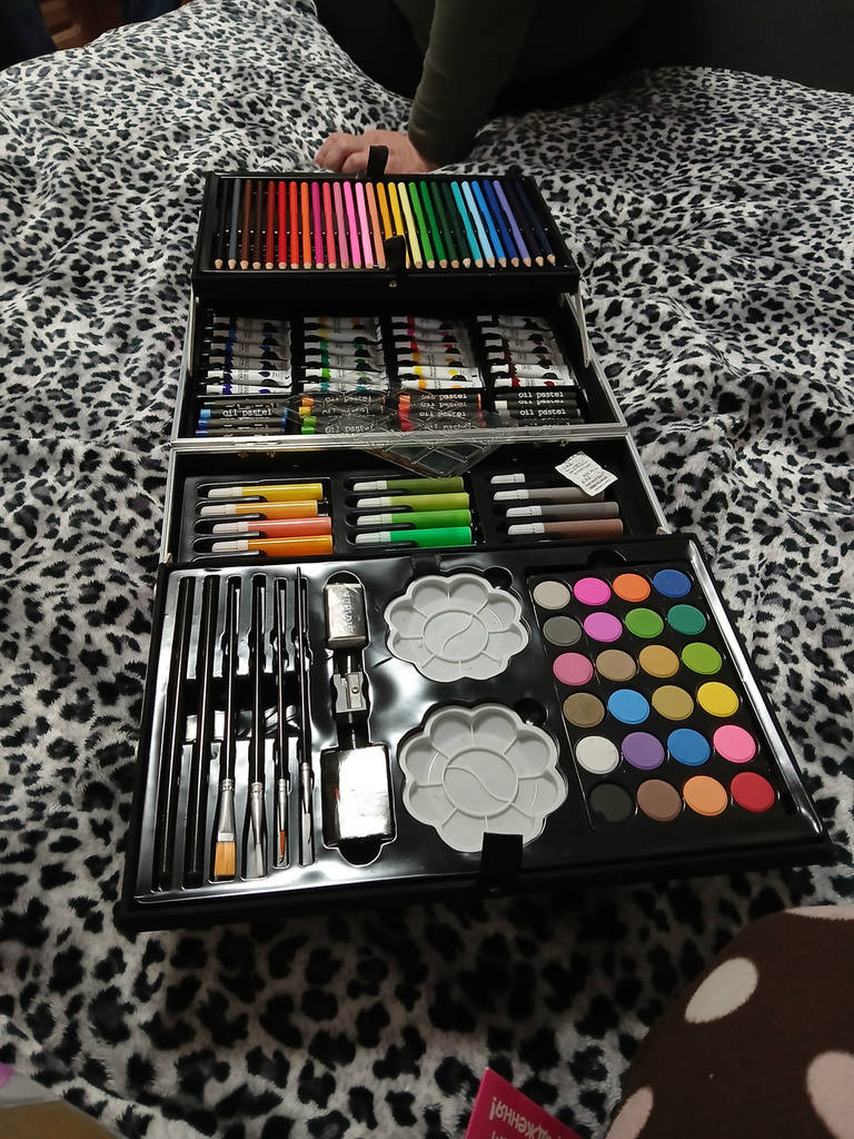 Детский набор для рисования и творчества в двухъярусном чемоданчике 133 предмета YU227 - фото покупателей 1